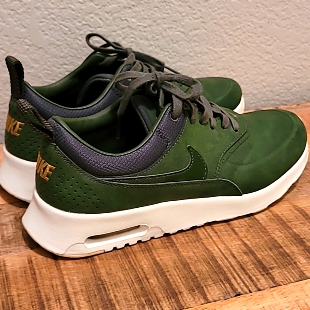 👟👟 - Picture 2 of 9
